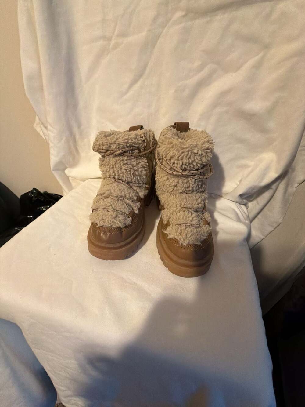 Zara Kids Faux Shearling Sherpa Ankle Boots in Tan/Beige (EU Size 32) US Sz1